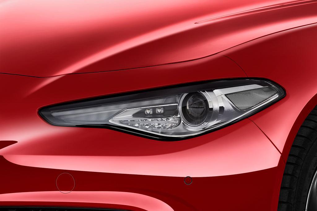 Alfa Romeo Giulia (Baujahr 2018) Veloce 4 Türen Scheinwerfer