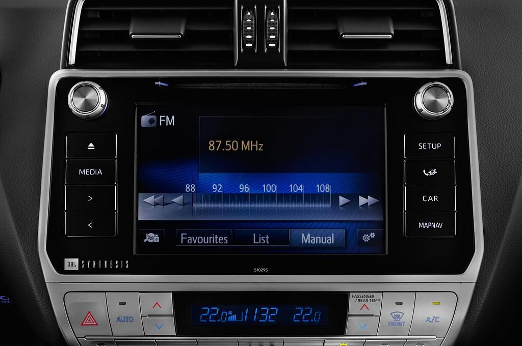 Toyota Landcruiser (Baujahr 2018) Executive 5 Türen Radio und Infotainmentsystem