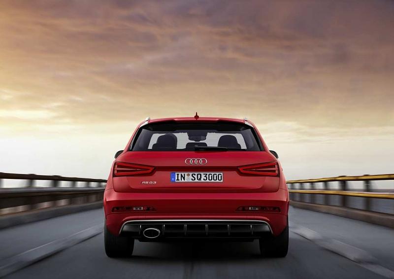 Am Heck ist er durch seinen Audi RS Q3-Schriftzug und das einzelne Auspuffendrohr zu erkennen.