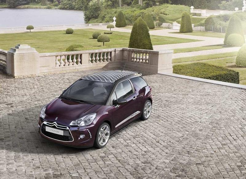 Das Citroen DS3 Cabrio ist 3,95 Meter lang,...