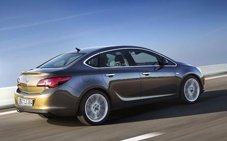 Opel Astra Limousine