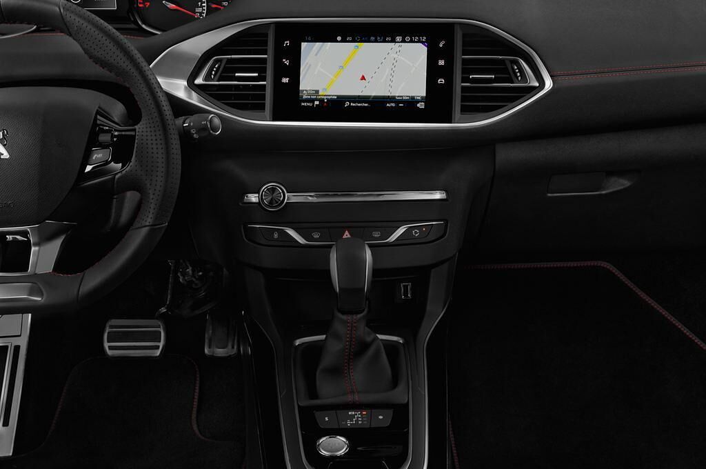Peugeot 308 5-Turer (Baujahr 2018) GT Line 5 Türen Mittelkonsole