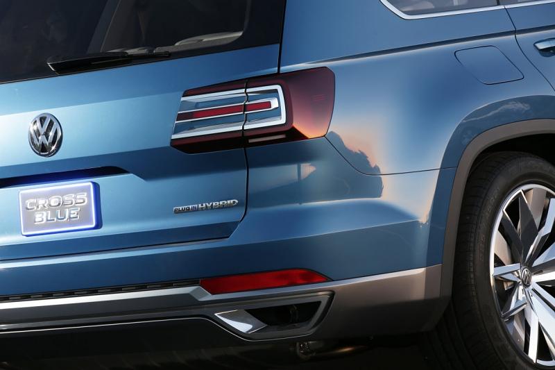 VW CrossBlue Concept 2013