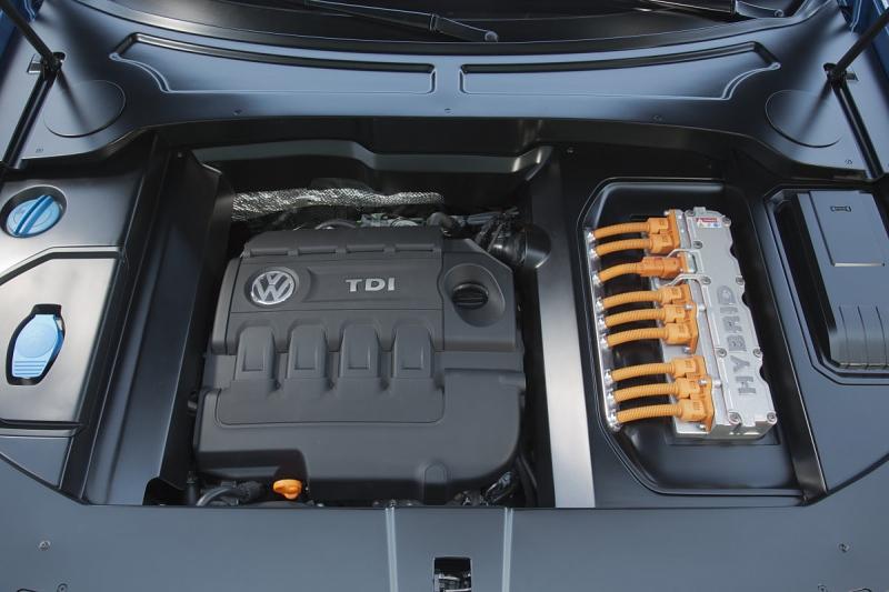 VW CrossBlue Concept 2013