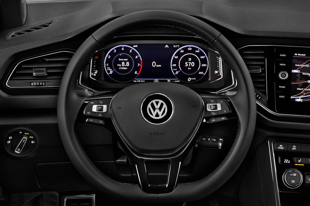 Volkswagen T-Roc (Baujahr 2018) Sport 5 Türen Lenkrad