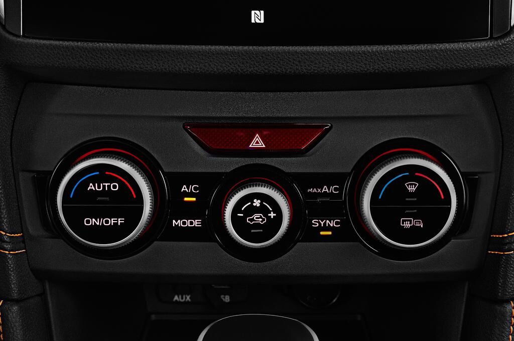Subaru XV (Baujahr 2018) Exclusive 5 Türen Temperatur und Klimaanlage