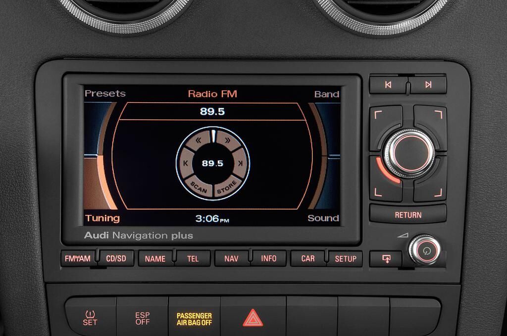 Audi A3 (Baujahr 2011) Attraction 2 Türen Radio und Infotainmentsystem