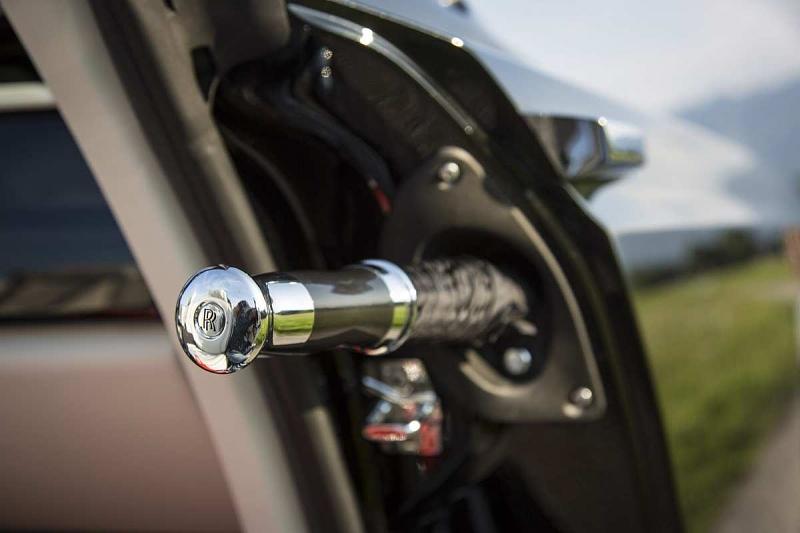 Der Schirm in der Tür darf in einem Rolls Royce natürlich nicht fehlen.