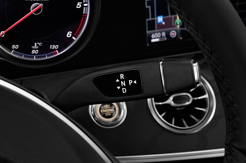 Mercedes E Class (Baujahr 2018) - 2 Türen Schalthebel