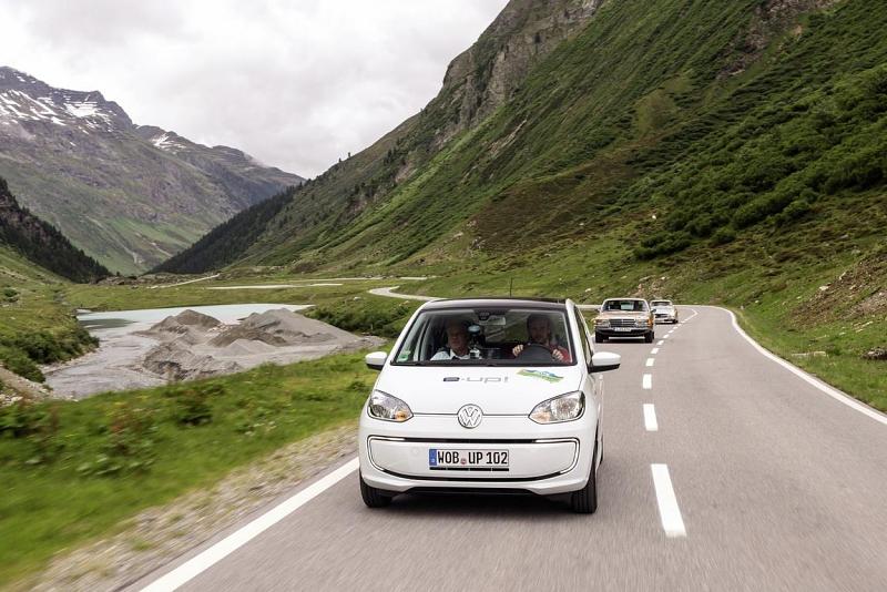 Nahezu lautlos und ohne Schaltunterbrechungen wird der e-up! von einem Elektromotor mit 60 kW / 82 PS Spitzenleistung angetrieben.