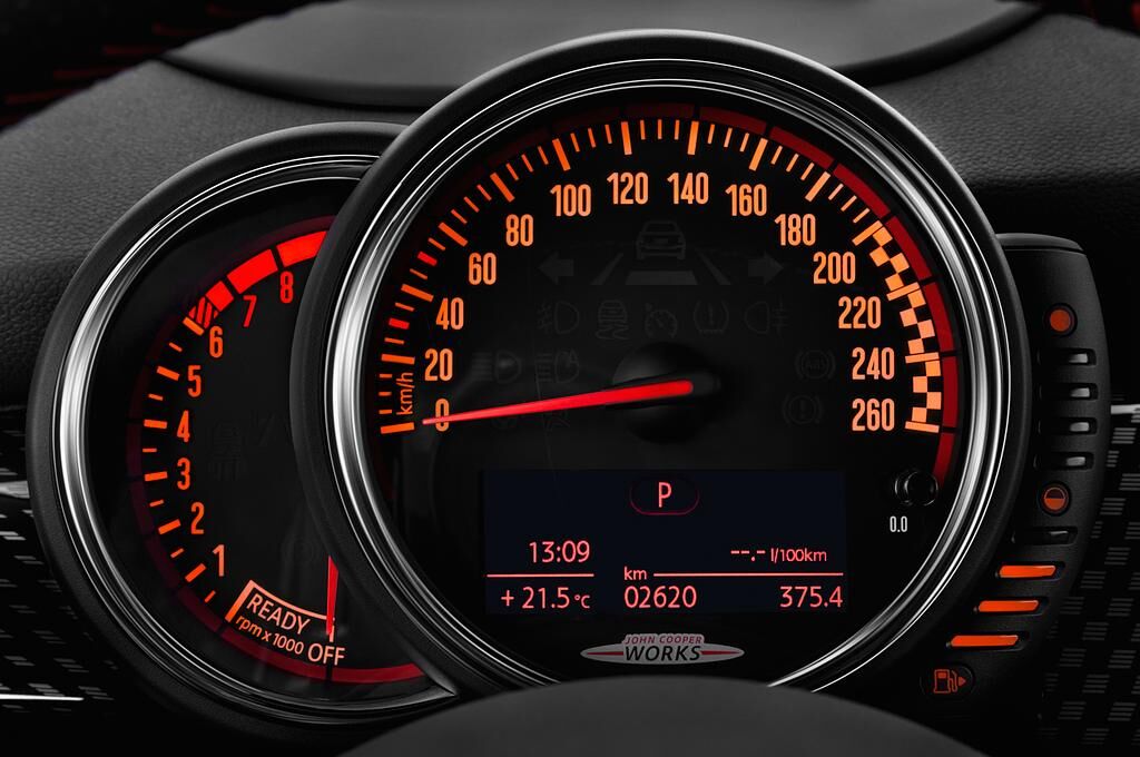 MINI MINI (Baujahr 2018) John Cooper Works 3 Türen Tacho und Fahrerinstrumente