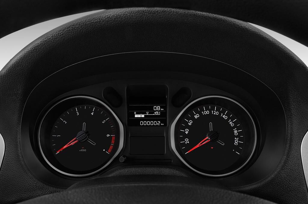 Citroen C-Elysee (Baujahr 2018) Selection 4 Türen Tacho und Fahrerinstrumente