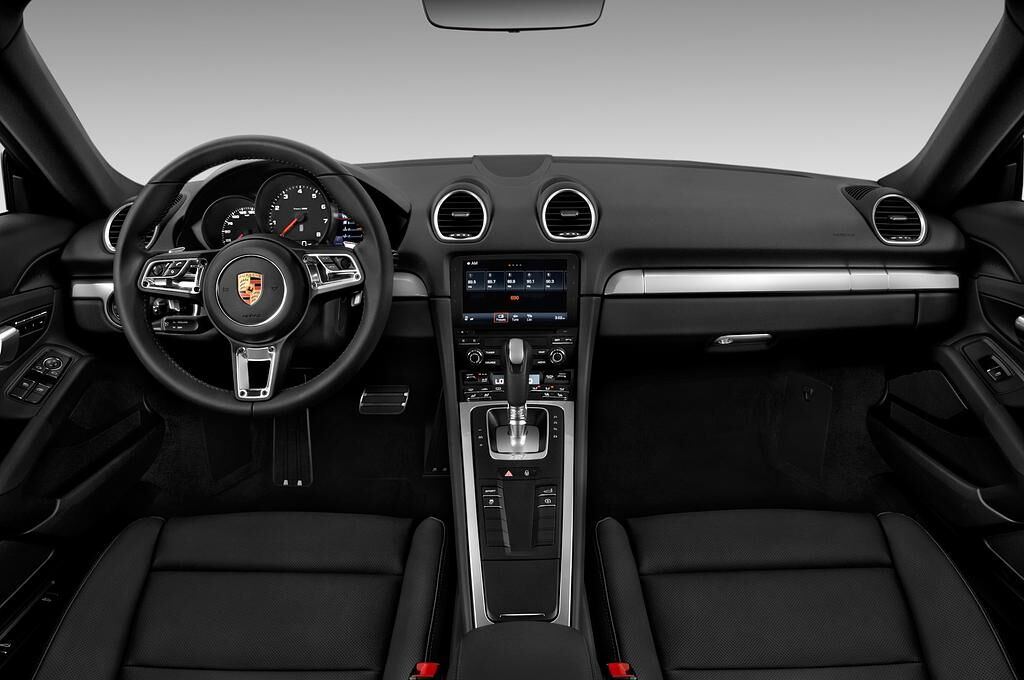 Porsche 718 Cayman (Baujahr 2018) S 2 Türen Cockpit und Innenraum