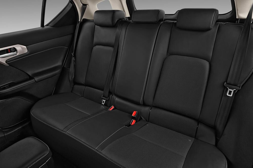 Lexus CT (Baujahr 2018) Luxury Line 5 Türen Rücksitze