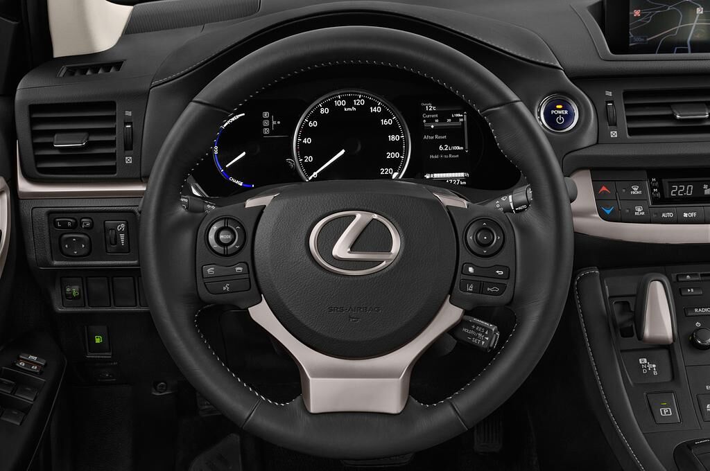 Lexus CT (Baujahr 2018) Luxury Line 5 Türen Lenkrad