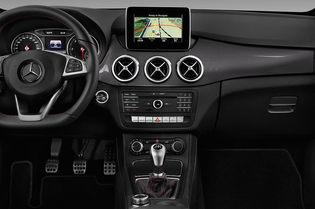 Mercedes B Class Sports Tourer (Baujahr 2018) - 5 Türen Mittelkonsole
