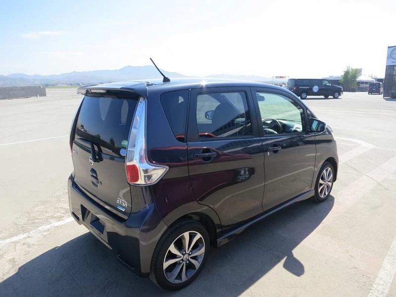 Der Nissan DayZ ist mit Front- oder Allradantrieb erhältlich.