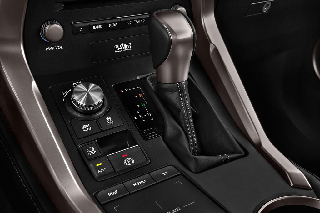 Lexus NX (Baujahr 2018) Executive Line 5 Türen Schalthebel