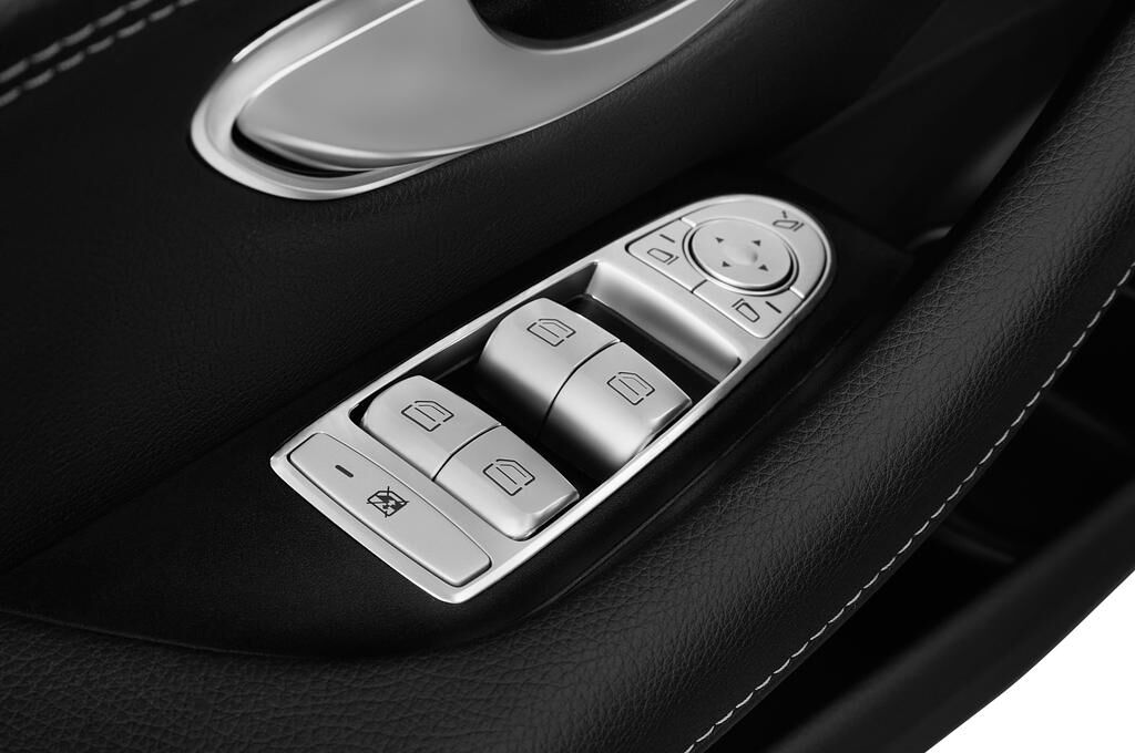Mercedes E Class (Baujahr 2018) AMG Line 4 Türen Bedienungselemente Tür