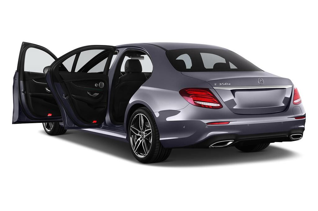 Mercedes E Class (Baujahr 2018) AMG Line 4 Türen Tür geöffnet