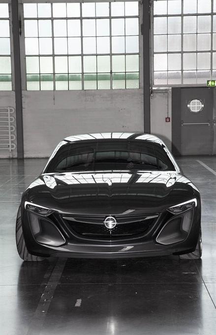 Der Monza Concept ist sofort als Opel zu erkennen