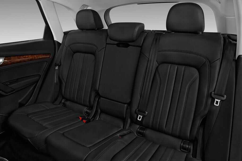 Audi Q5 (Baujahr 2018) Design 5 Türen Rücksitze