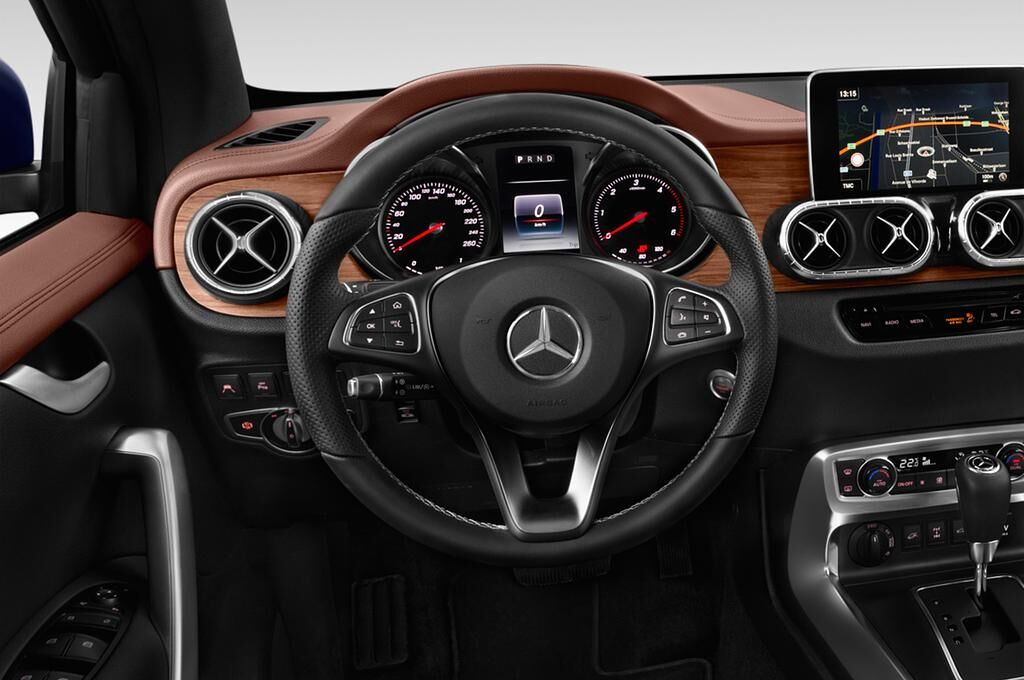 Mercedes X Class (Baujahr 2018) Power Edition 4 Türen Lenkrad