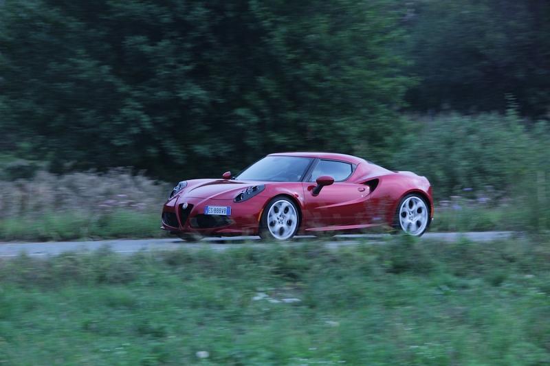 Die Silhouette erinnert an den \"33 Stradale\"