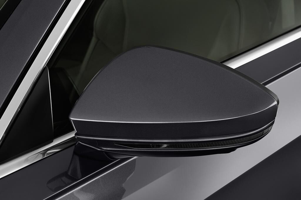 Audi A8 (Baujahr 2018) - 4 Türen Außenspiegel