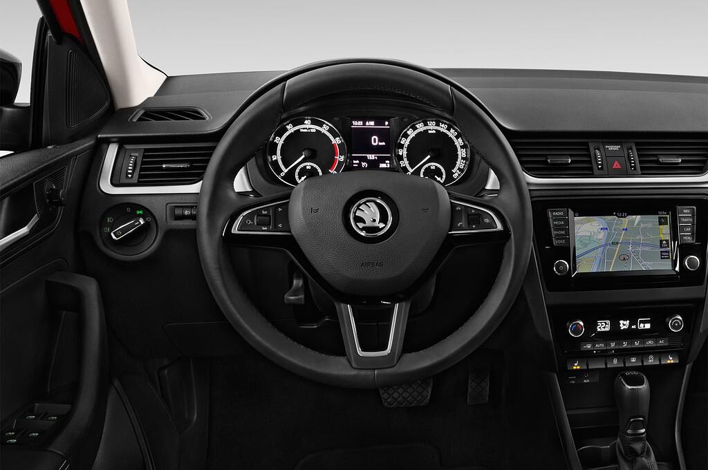 Skoda Rapid Spaceback (Baujahr 2018) Ambition 5 Türen Lenkrad
