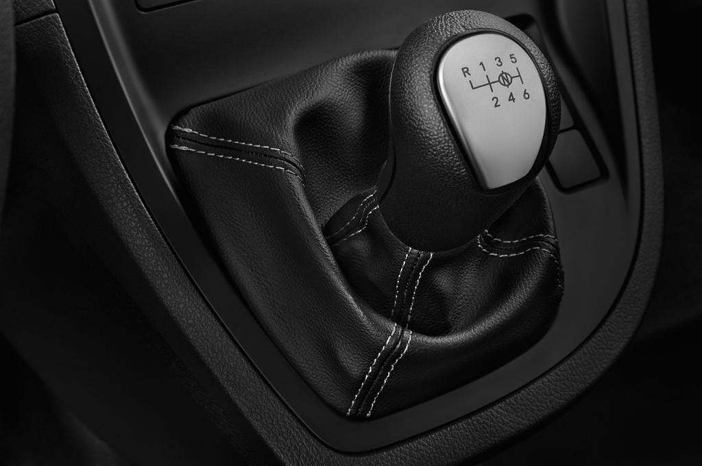 Mercedes Citan (Baujahr 2018) - 4 Türen Schalthebel