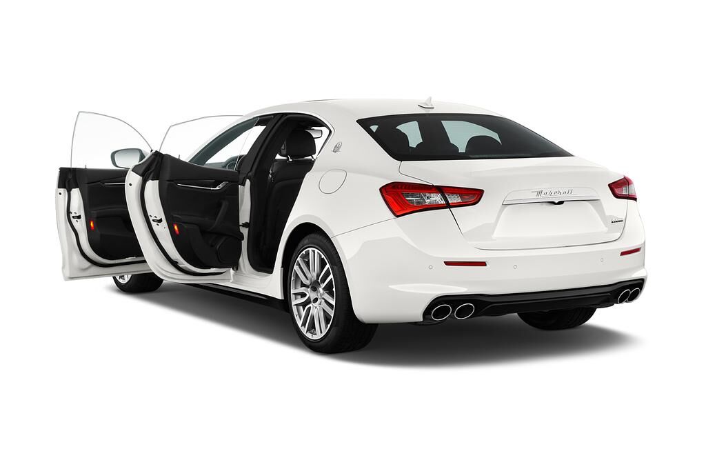 Maserati Ghibli (Baujahr 2018) - 4 Türen Tür geöffnet