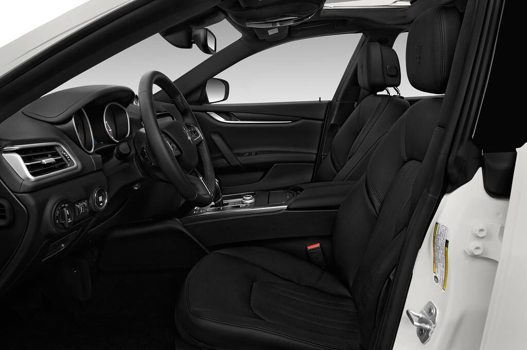 Maserati Ghibli (Baujahr 2018) - 4 Türen Vordersitze