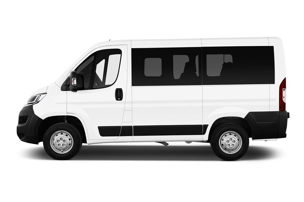 Peugeot Boxer (Baujahr 2018) Active 4 Türen Seitenansicht