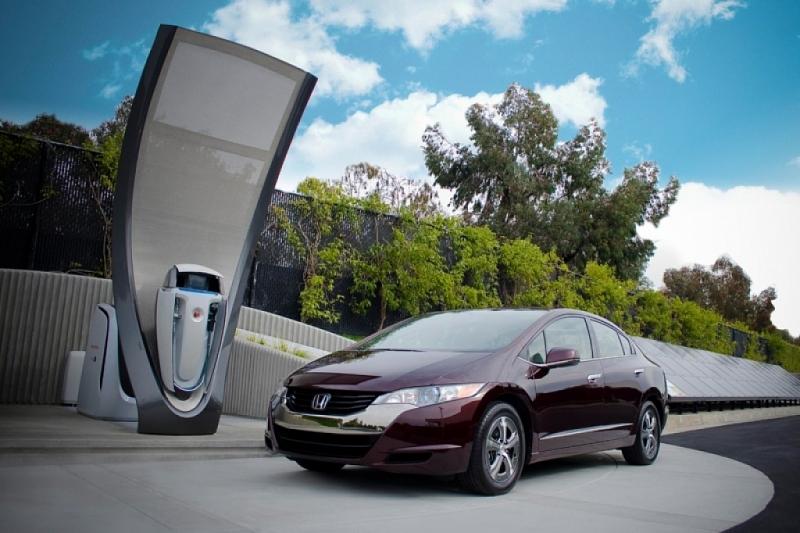 Auch Honda setzt mit dem FCX Clarityauf die Brennstoffzelle