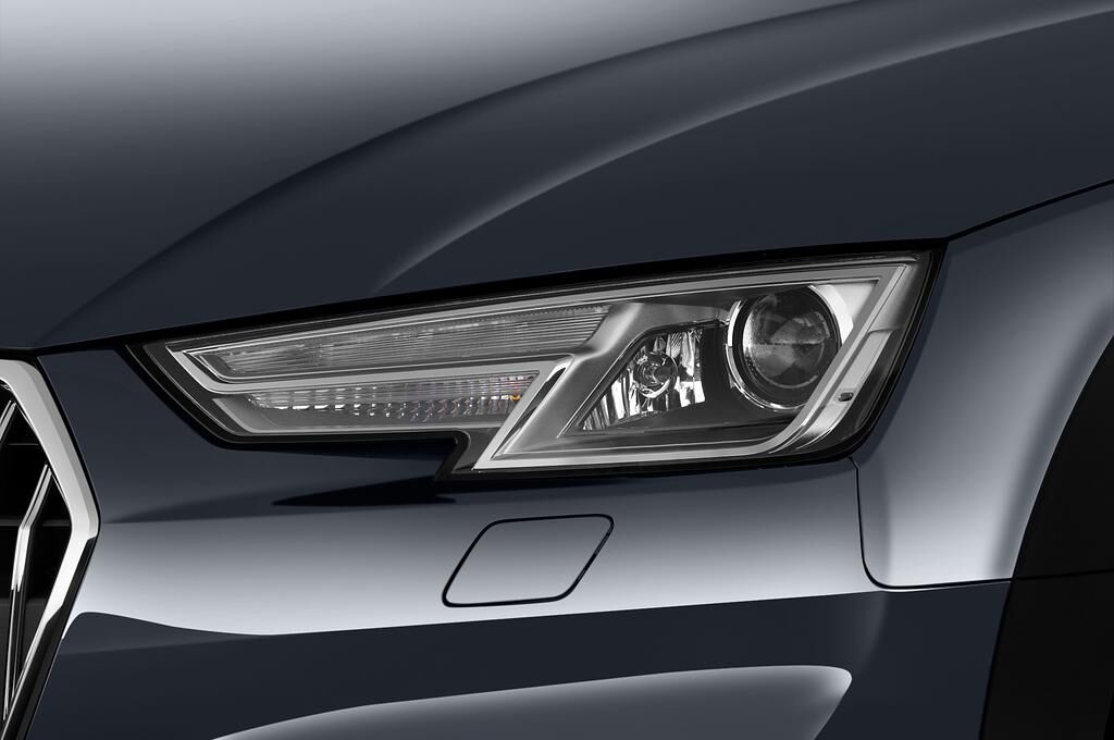 Audi A4 allroad quattro (Baujahr 2018) - 5 Türen Scheinwerfer