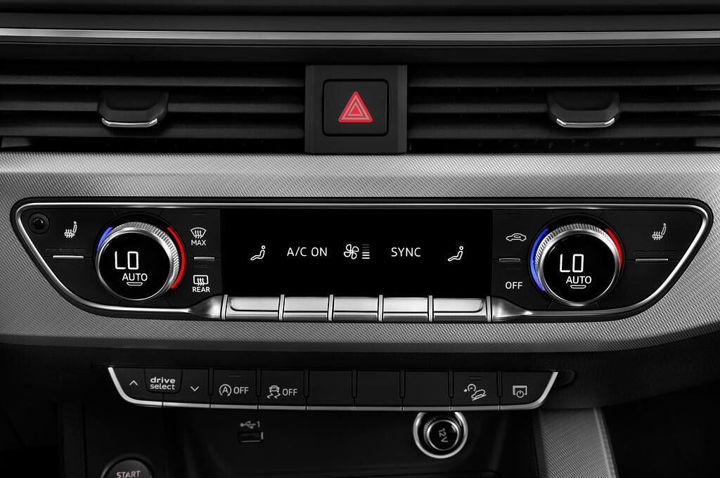 Audi A4 allroad quattro (Baujahr 2018) - 5 Türen Temperatur und Klimaanlage