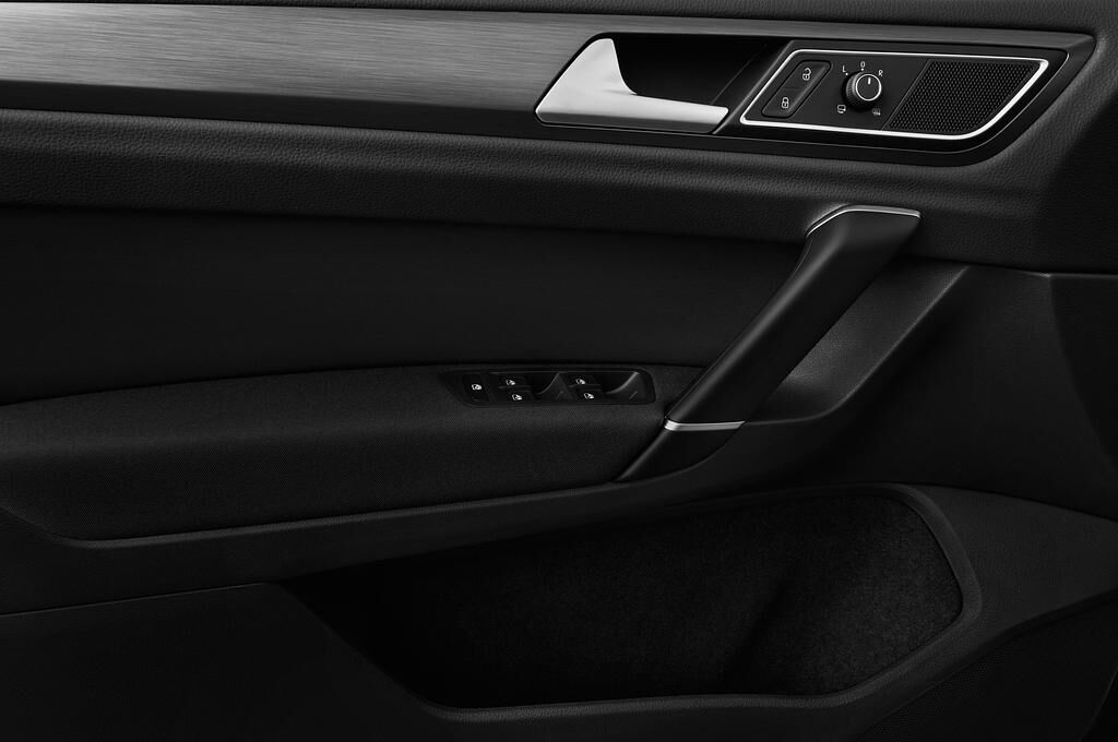 Volkswagen Golf Sportsvan (Baujahr 2018) Comfortline 5 Türen Bedienungselemente Tür