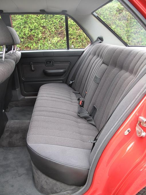BMW 524 td der Baureihe E 28 von 1983