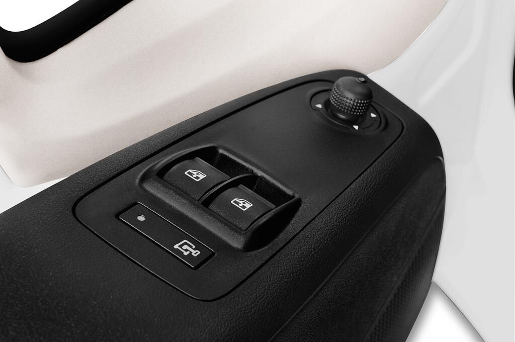 Peugeot Boxer (Baujahr 2018) - 4 Türen Bedienungselemente Tür
