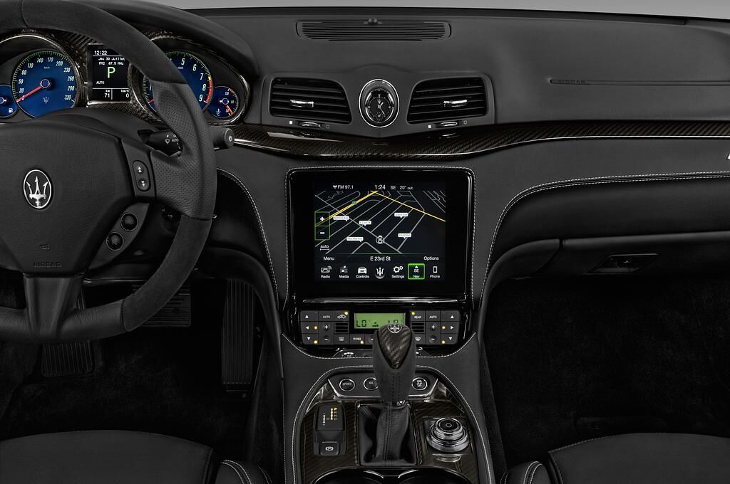 Maserati GranTurismo (Baujahr 2018) Sport 2 Türen Mittelkonsole