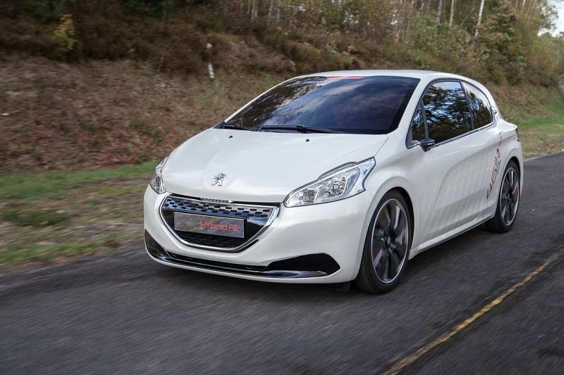 Peugeot 208 Hybrid FE