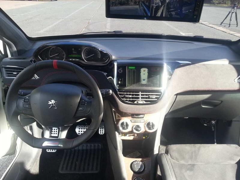 Peugeot 208 Hybrid FE