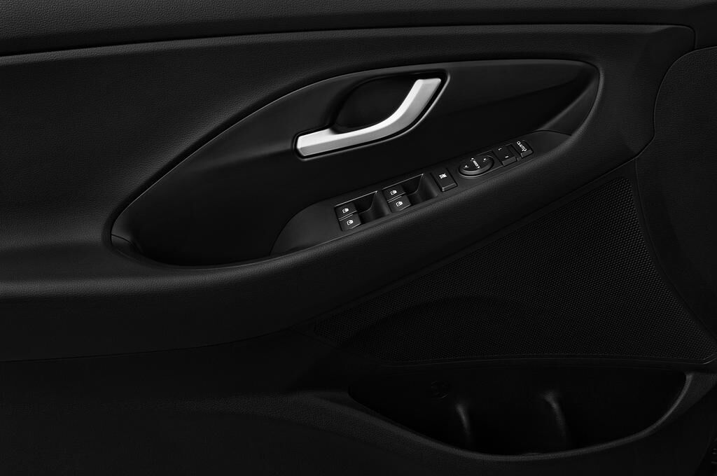 Hyundai i30 Fastback (Baujahr 2018) Premium 5 Türen Bedienungselemente Tür