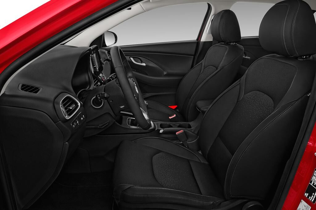 Hyundai i30 Fastback (Baujahr 2018) Premium 5 Türen Vordersitze