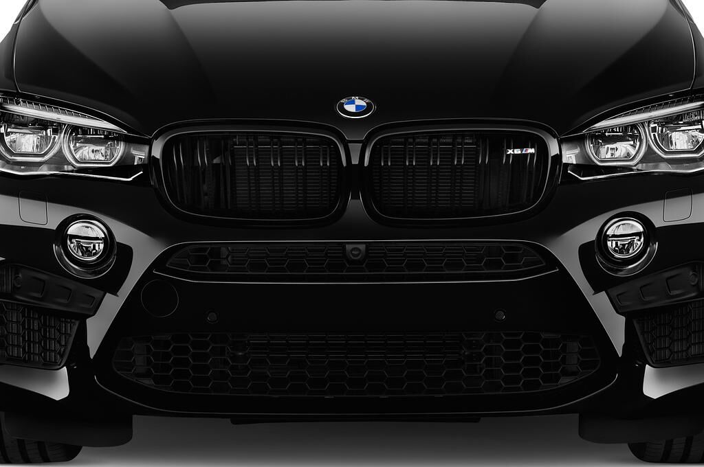 BMW X6M (Baujahr 2018) - 5 Türen Kühlergrill und Scheinwerfer