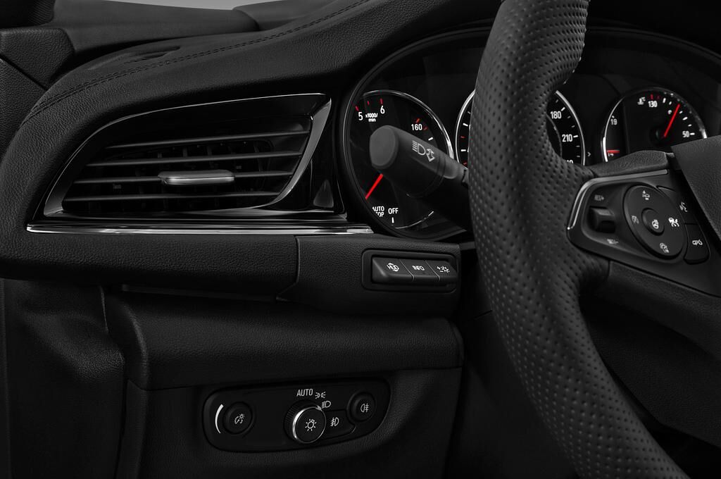 Opel Insignia Country Tourer (Baujahr 2018) Exclusive 5 Türen Lüftung
