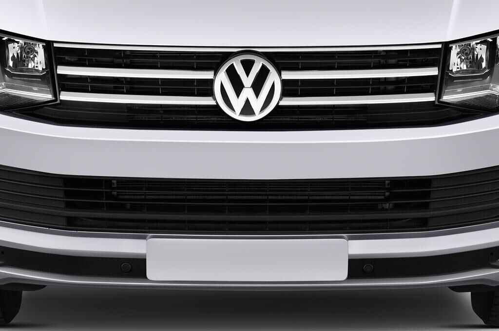 Volkswagen California (Baujahr 2018) Ocean 4 Türen Kühlergrill und Scheinwerfer