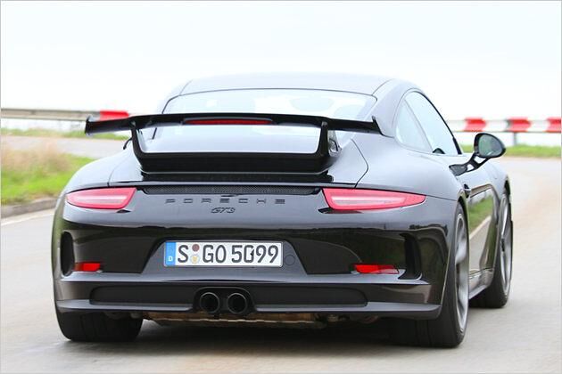 Wichtigstes Erkennungszeichen des GT3: Der riesige Heckflügel