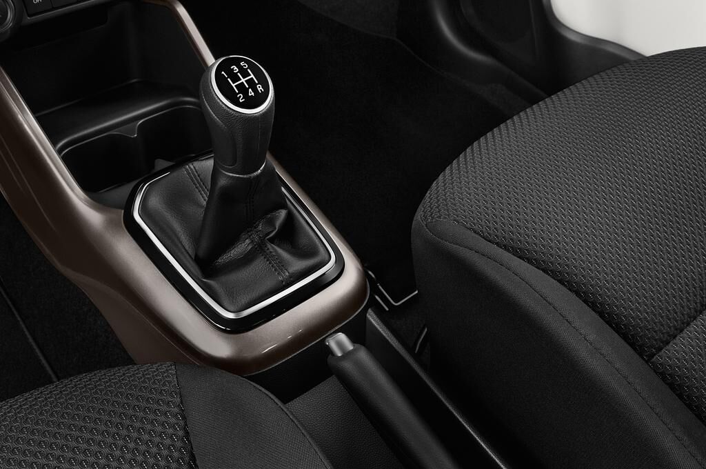 Suzuki Ignis (Baujahr 2018) Comfort+ 5 Türen Schalthebel